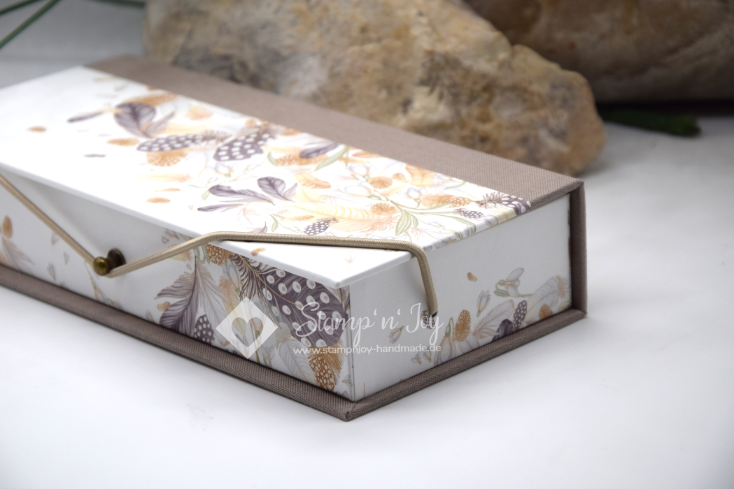 Preview: Stifte-Schachtel mit Klappdeckel ca. 21x10x4cm | Federnkranz | taupe | Art. Nr. 97040707